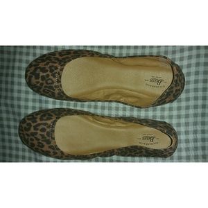 Bass Leopard Flats, size 9.5